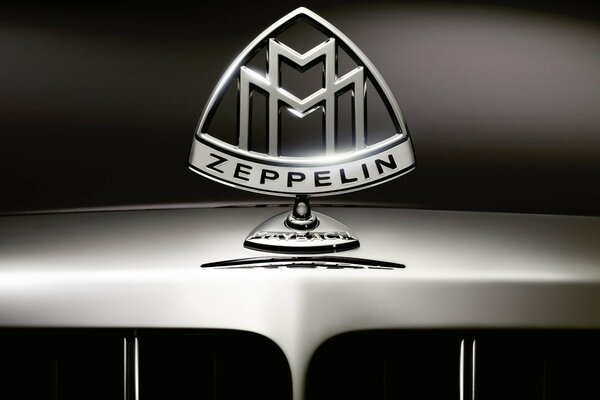 Logo Maybach Zeppelin metalik