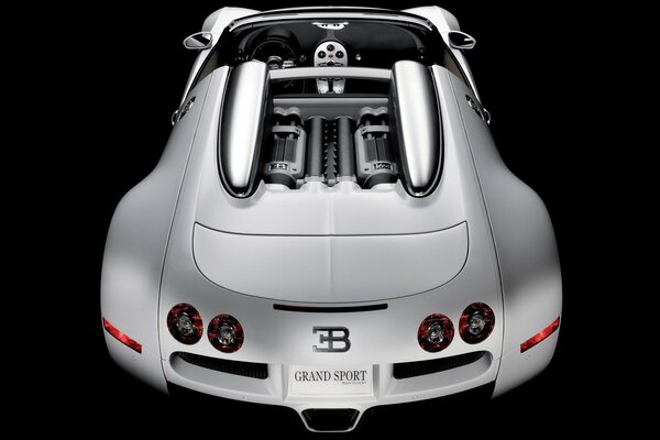 Bugatti veyron auf schwarzem Hintergrund