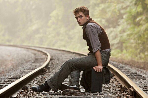 Robert Pattinson in the movie Water for Elephants 