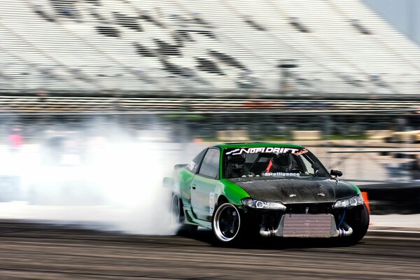 Nissan silvia drift treibt Rauch