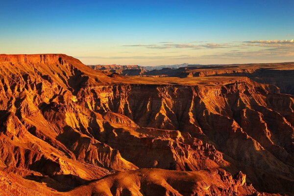 Fabelhafte Schlucht bei Sonnenuntergang