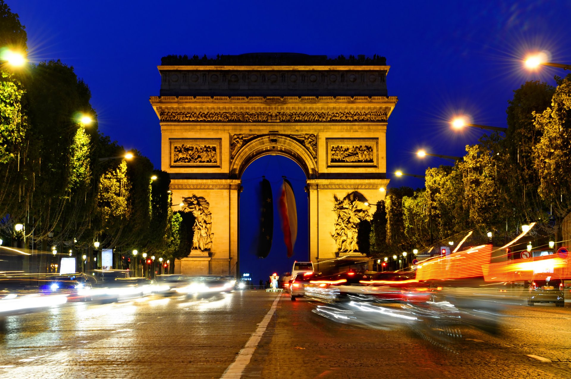 parigi champs-élysées notte luci