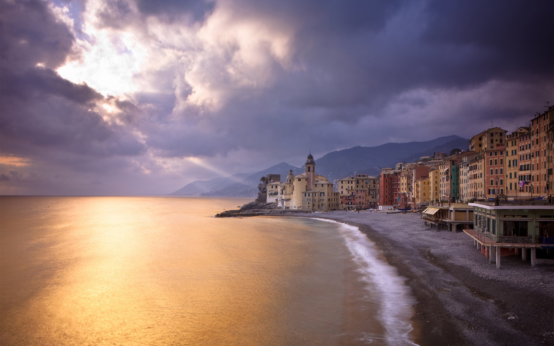 city view landscape houses beach sand pebbles shore