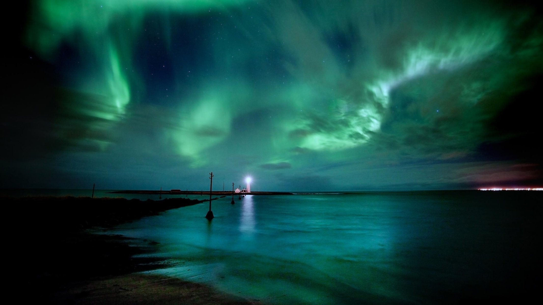 radiance lanterns lighthouse aurora boreali