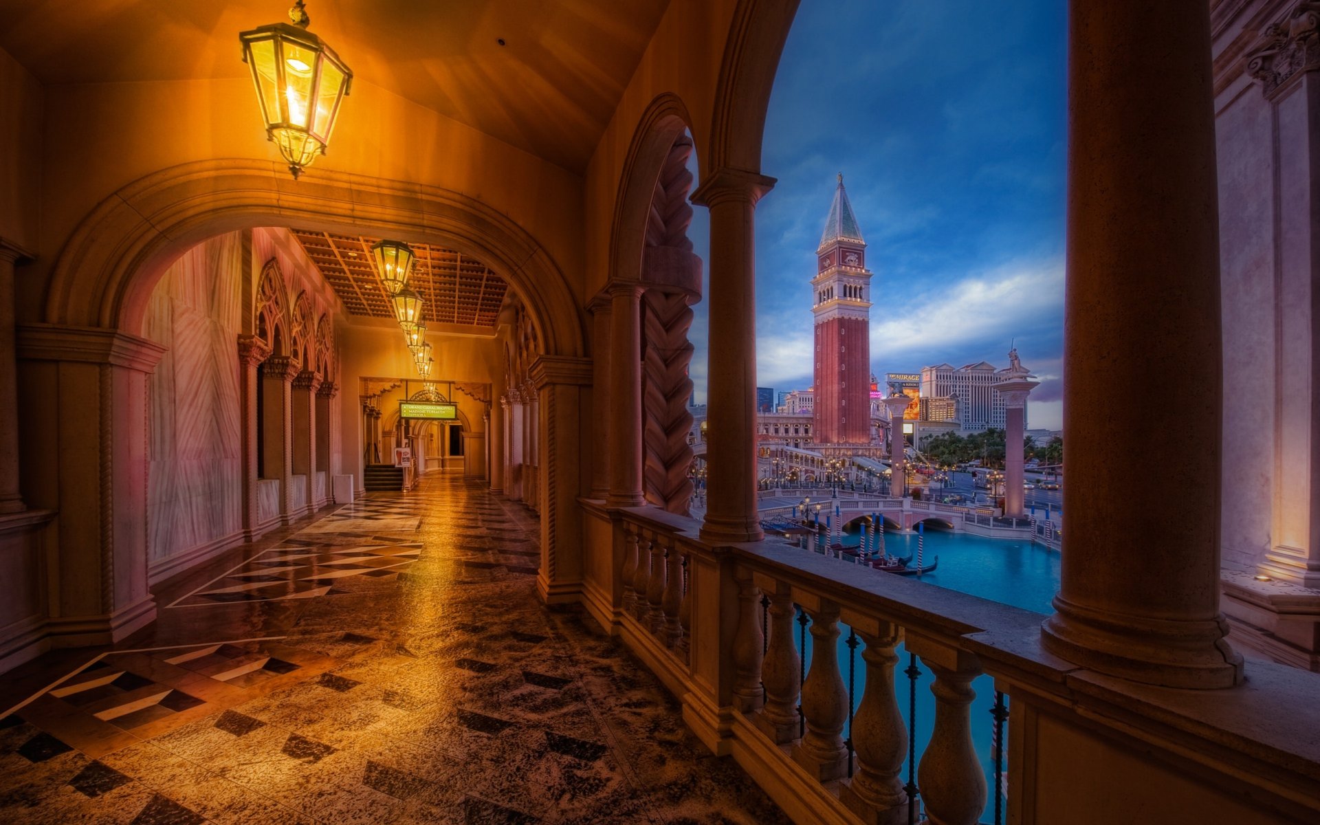 venedig flur balkon laternen