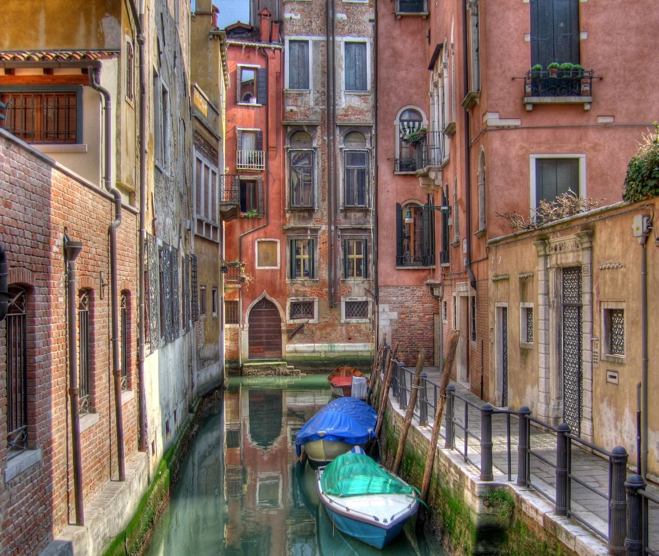 venedig wasser boote häuser