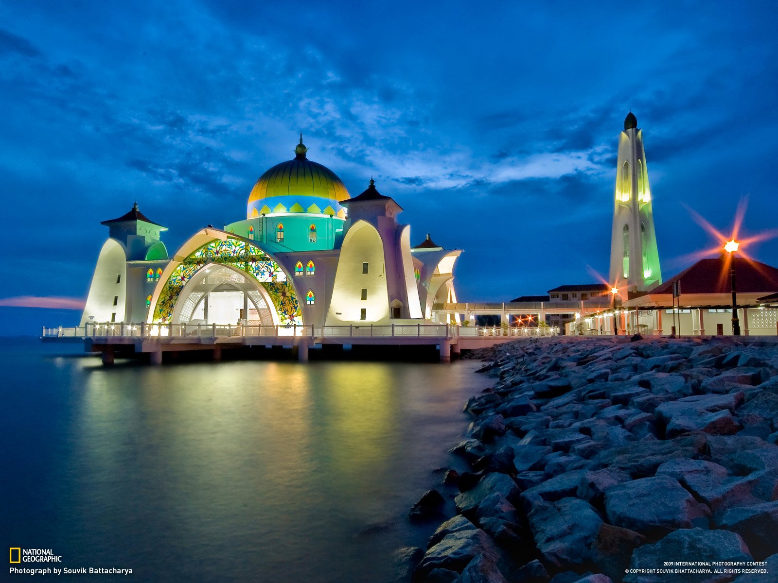 plage mosquée soirée