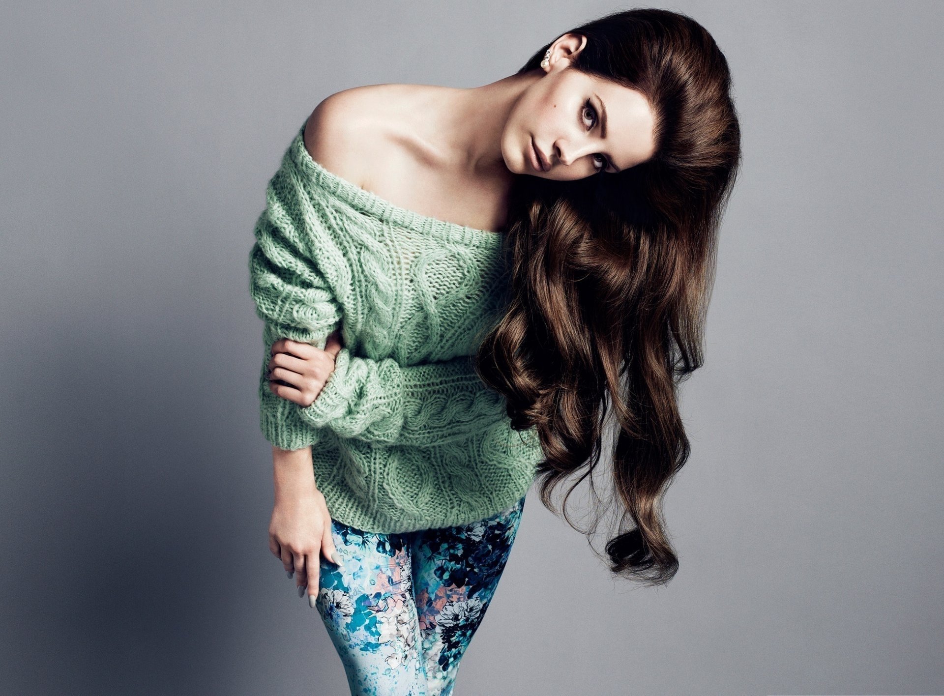 hermosa cantante lana del rey lana del rey