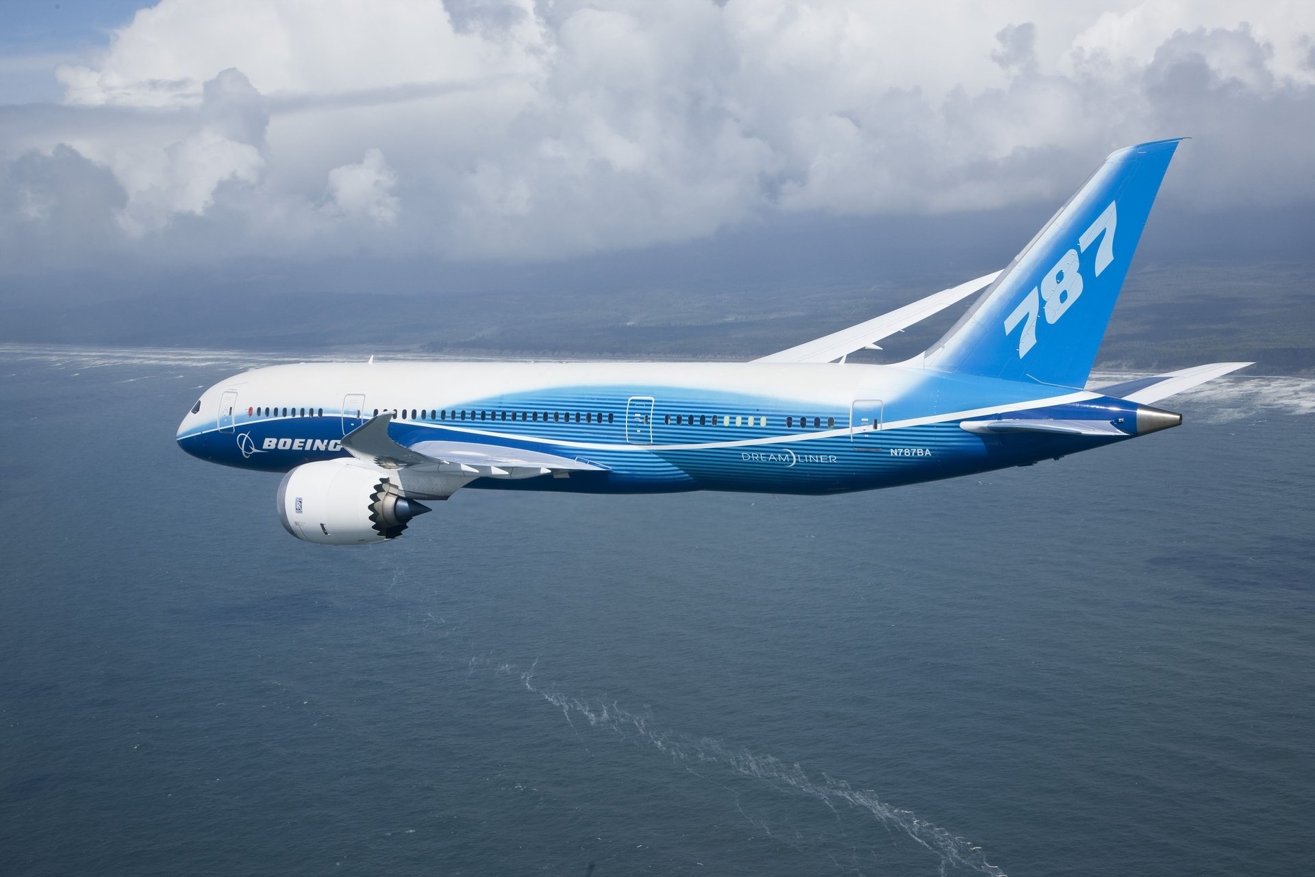 boeing dreamliner boeing lot chmury 787