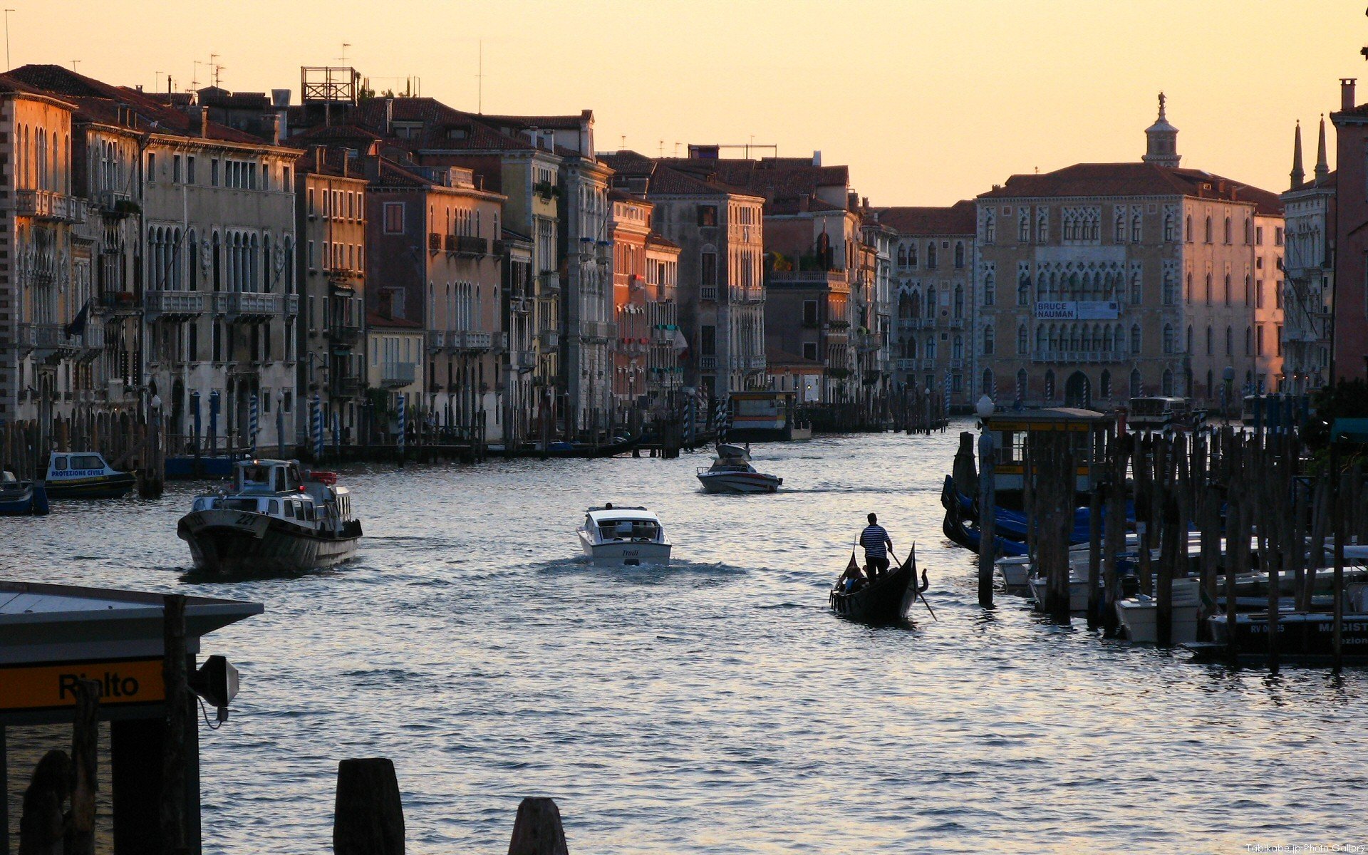 venice italy gondola