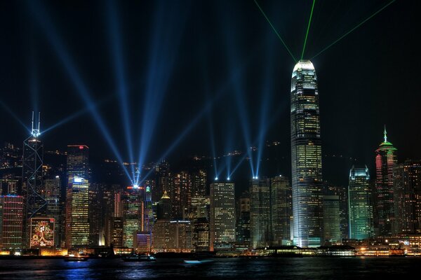 Огни башен ночного Гонконга