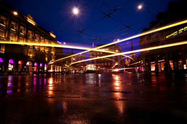 Luces nocturnas de casas y calles