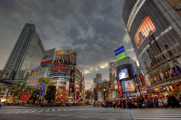 Coucher de soleil japonais nuageux à Shibuya