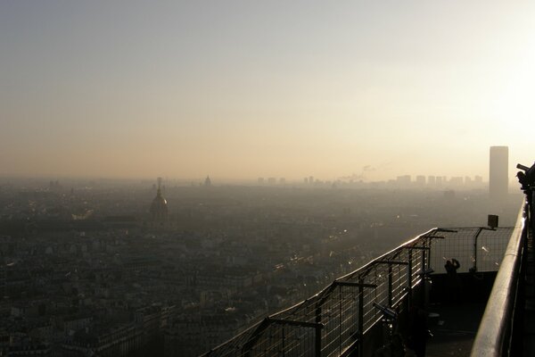Paris vue de la ville depuis les hauteurs
