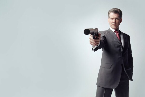 Tapete grau pierce brosnan