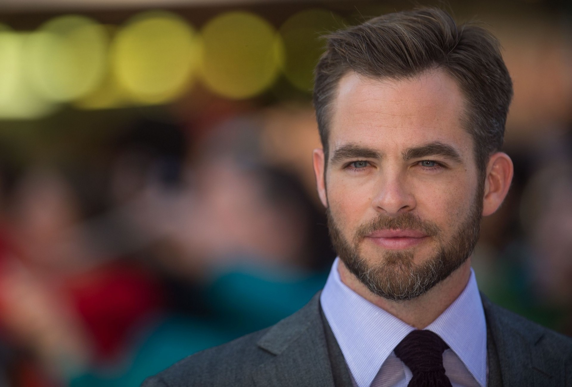 człowiek chris pine aktor