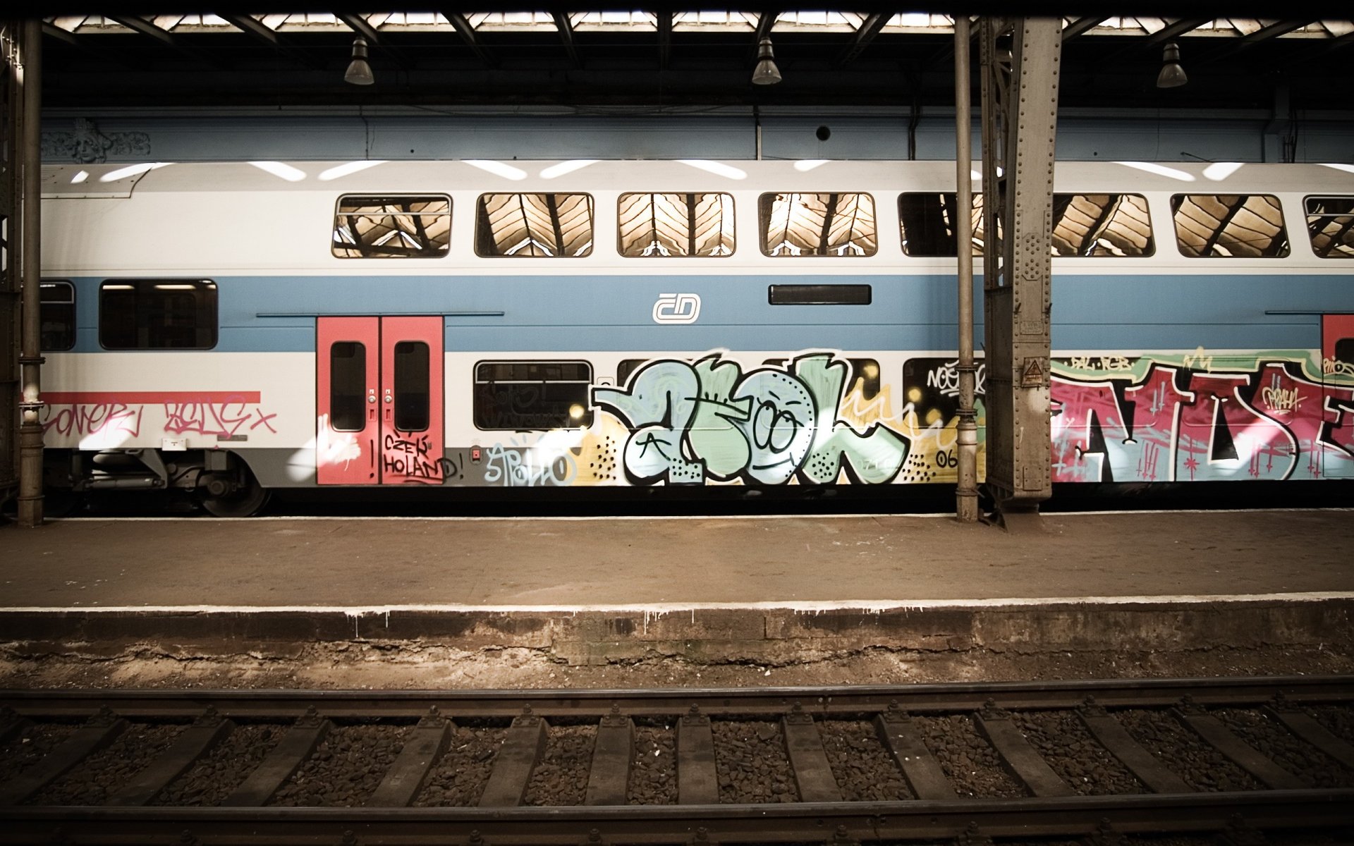 zug wagen graffiti