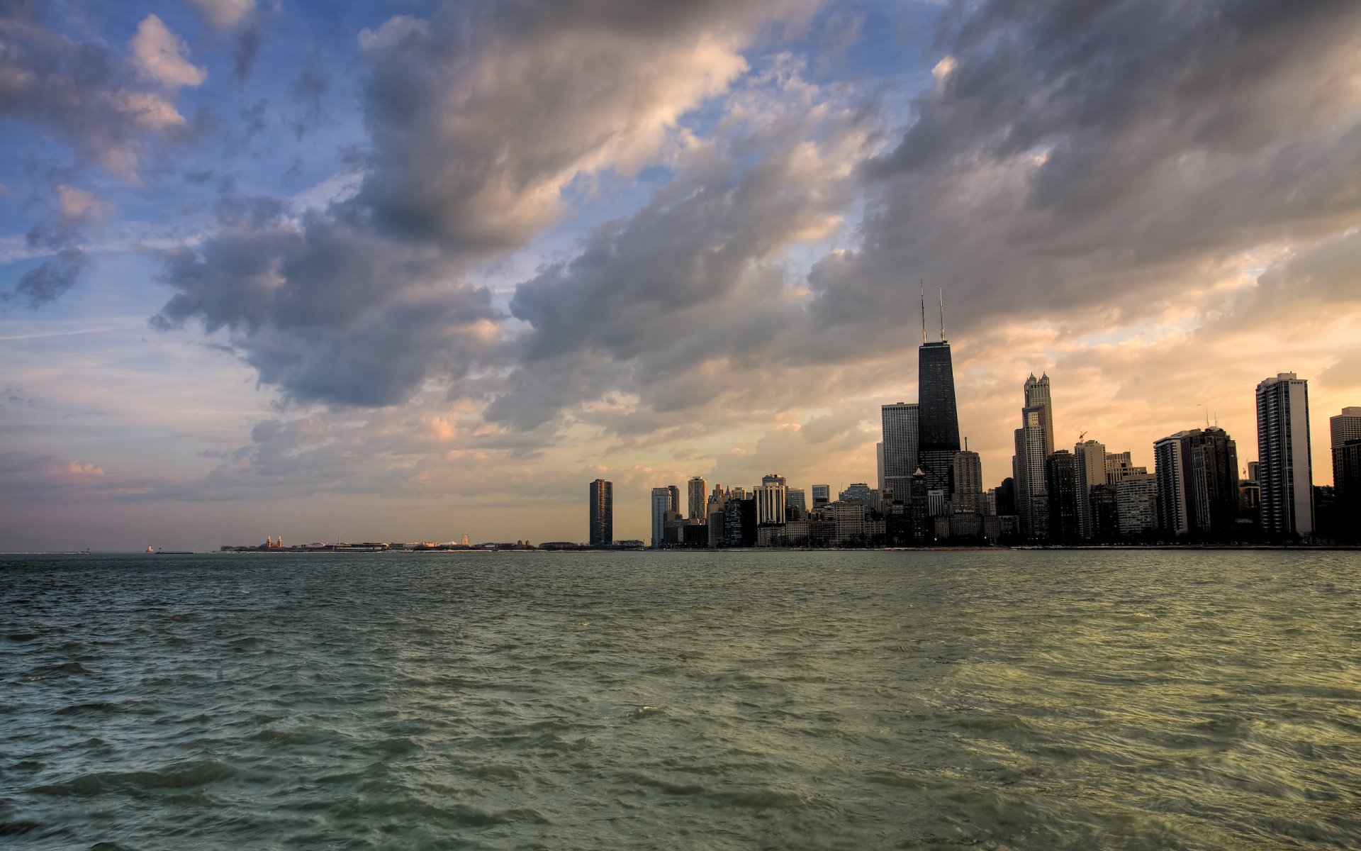 clouds skyscraper water chicago