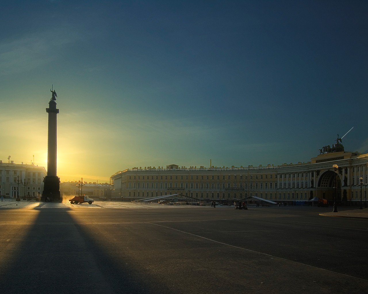 t. petersburg the palace square peter