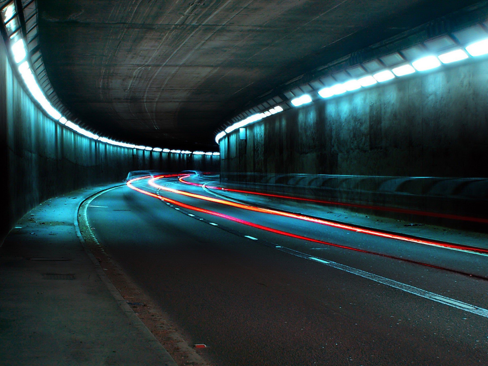 tunnel luci strada