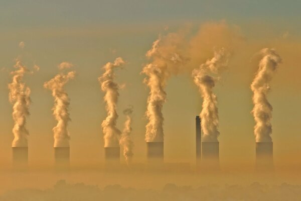 Smog z zanieczyszczeń przemysłowych. Szokujące zdjęcie