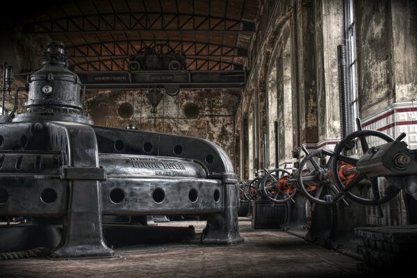 Intérieur de l usine dans des tons sombres