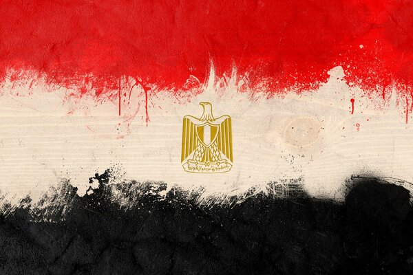 Malowana Flaga Egiptu z symbolem orła w środku