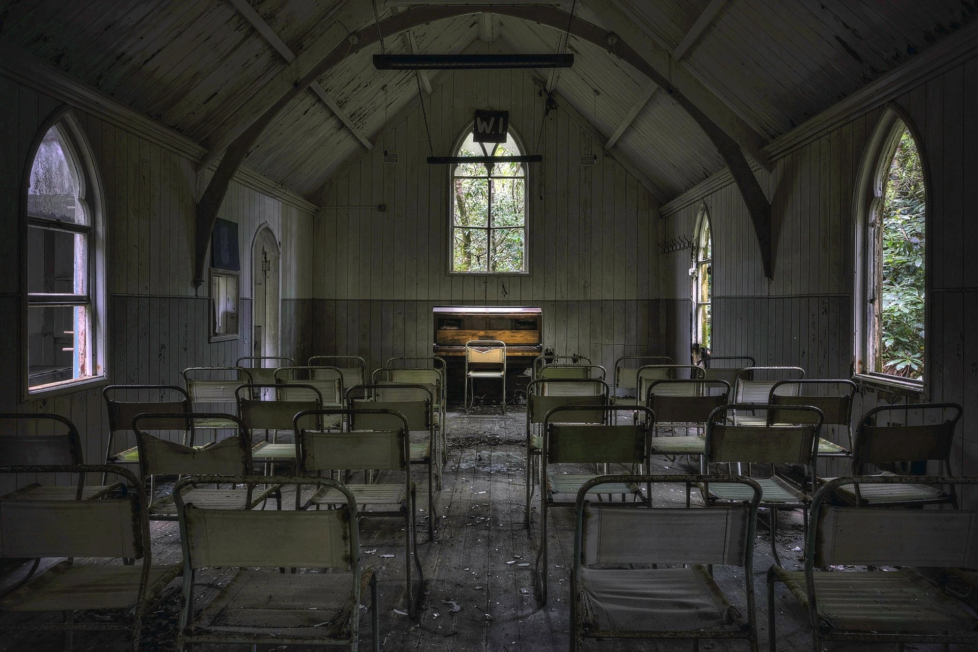 sala pianoforte sedie