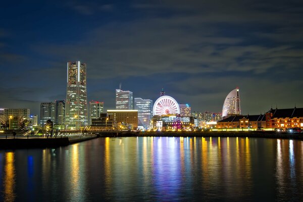 Japan ist eine Stadt der Schönheit und der Lichter