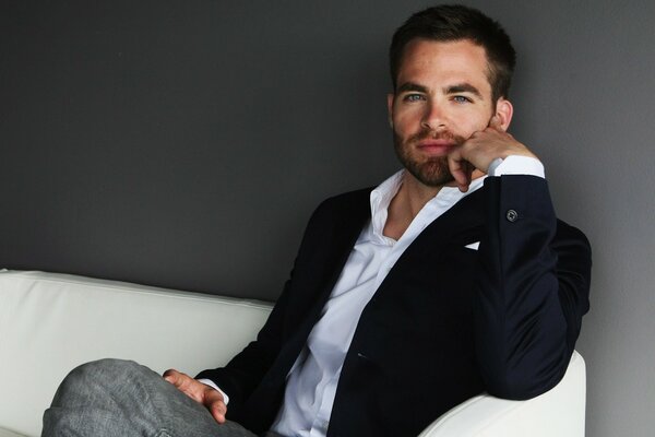 El famoso actor Chris Pine