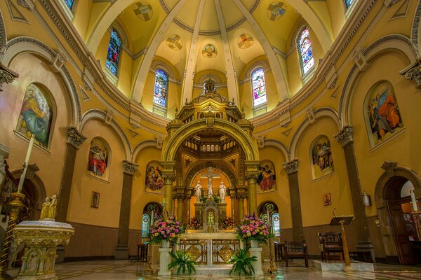 Architettura della Chiesa e il suo altare