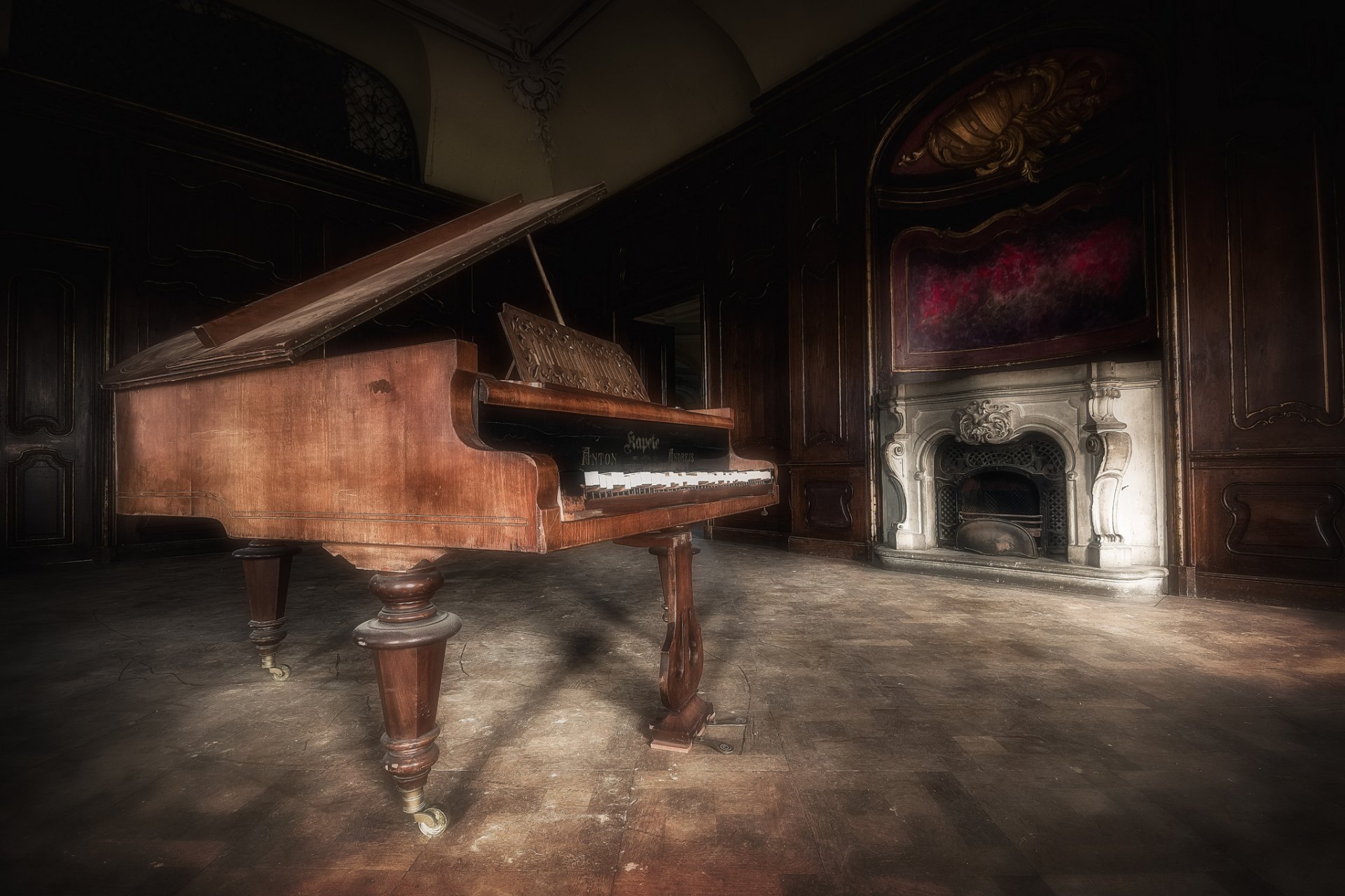 piano música habitación