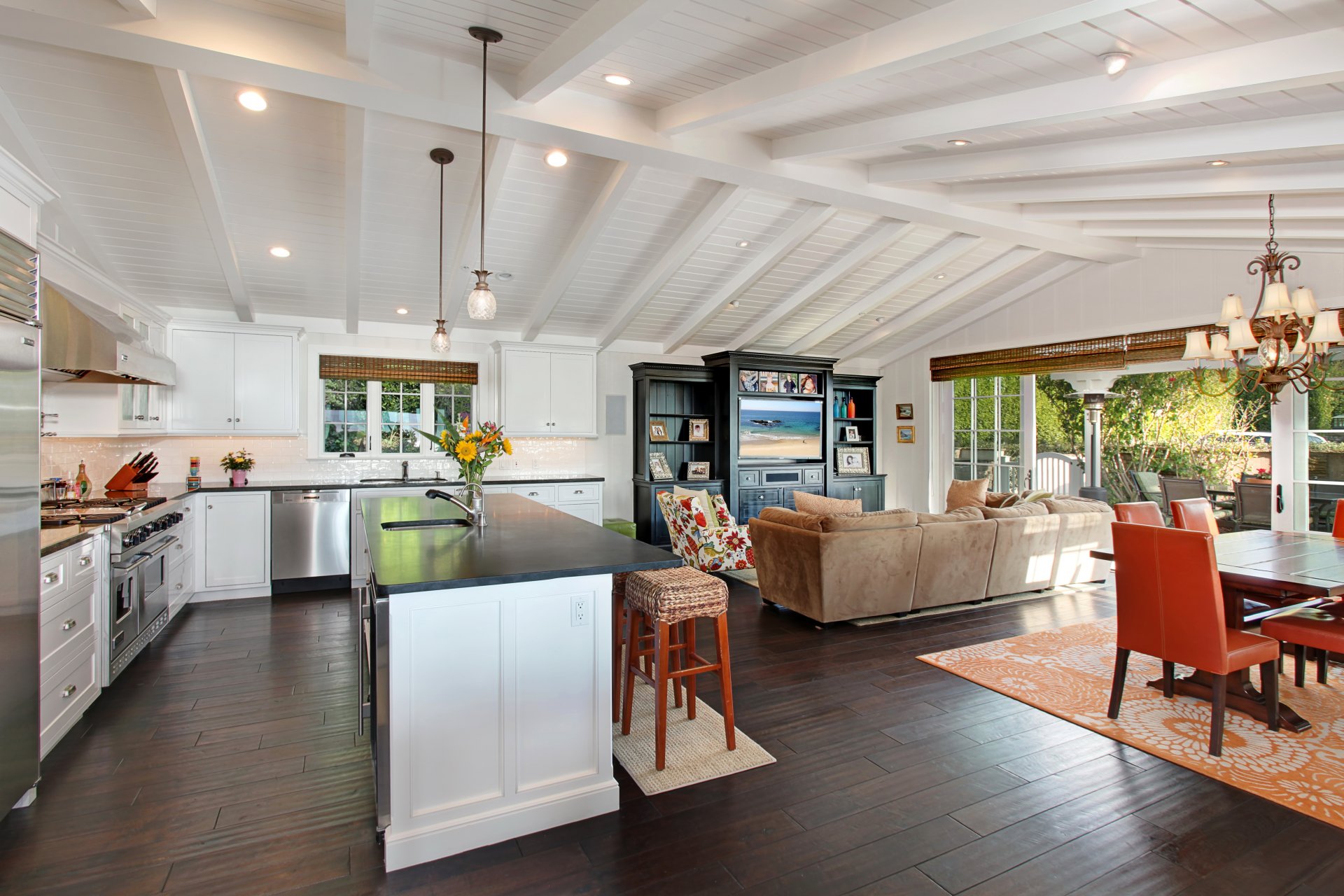 interior design dining kitchen chandelier photo