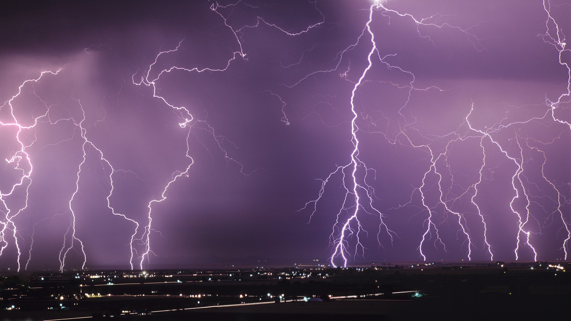 stadt nacht blitz blitzschlag gewitter ansicht lichter