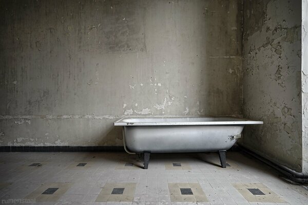 Salle de bain vide image