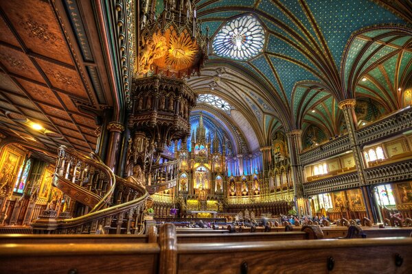 Canadá catedral es muy impresionante