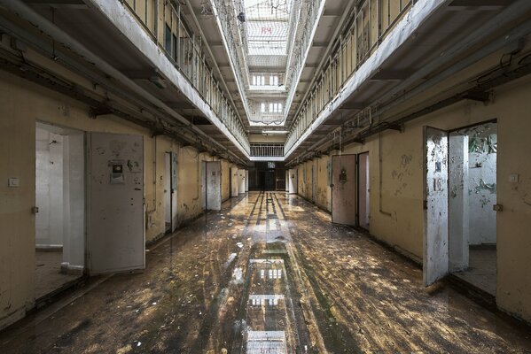 À quoi ressemble une prison de l intérieur quand il n y a pas de prisonniers