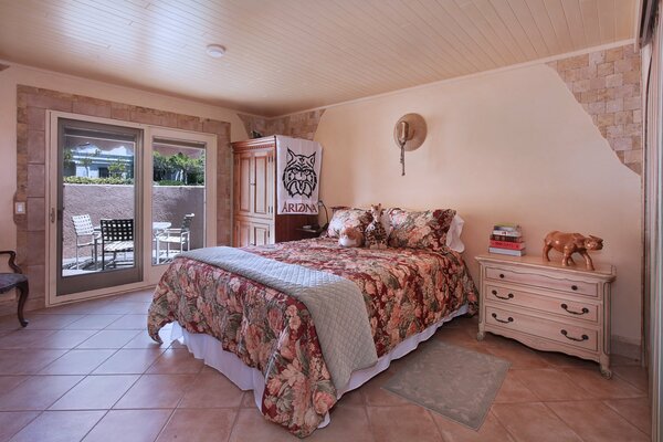 Bedroom with an open-air veranda