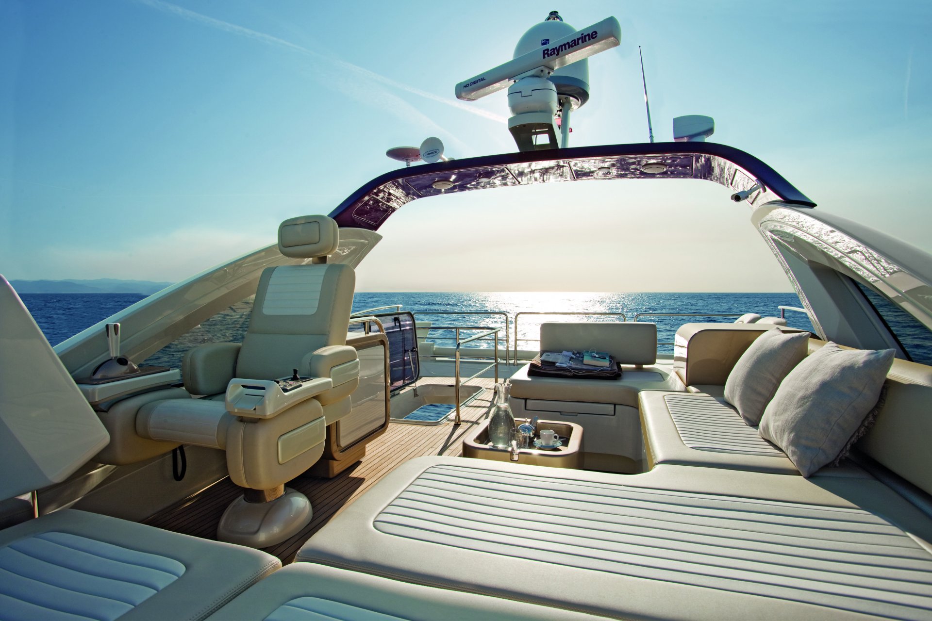 interno stile di design yacht di lusso azimut-72 flybridge