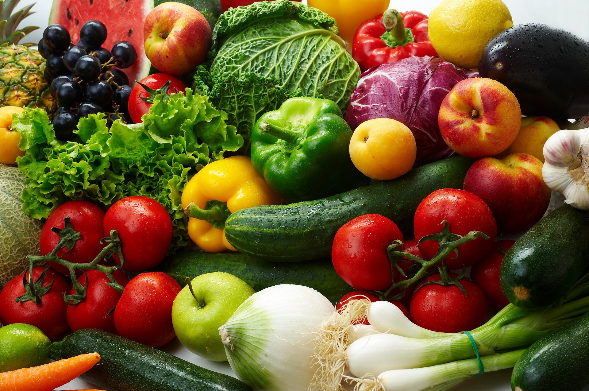 gurken paprika zwiebeln salat kohl tomaten