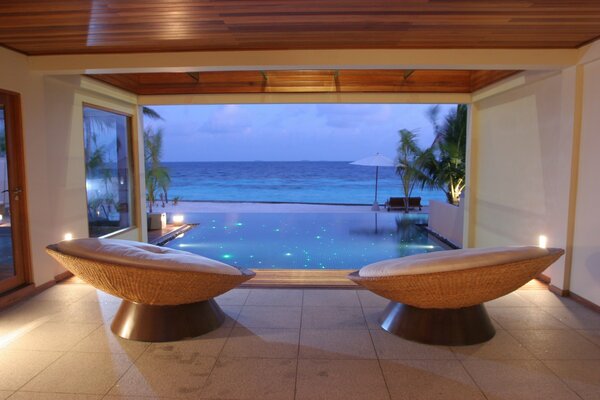 Bungalow with access to the pool