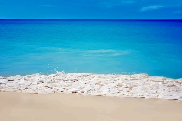 Océano azul y arena blanca