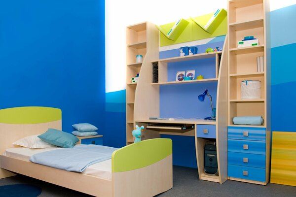 Helles Interieur des Kinderzimmers