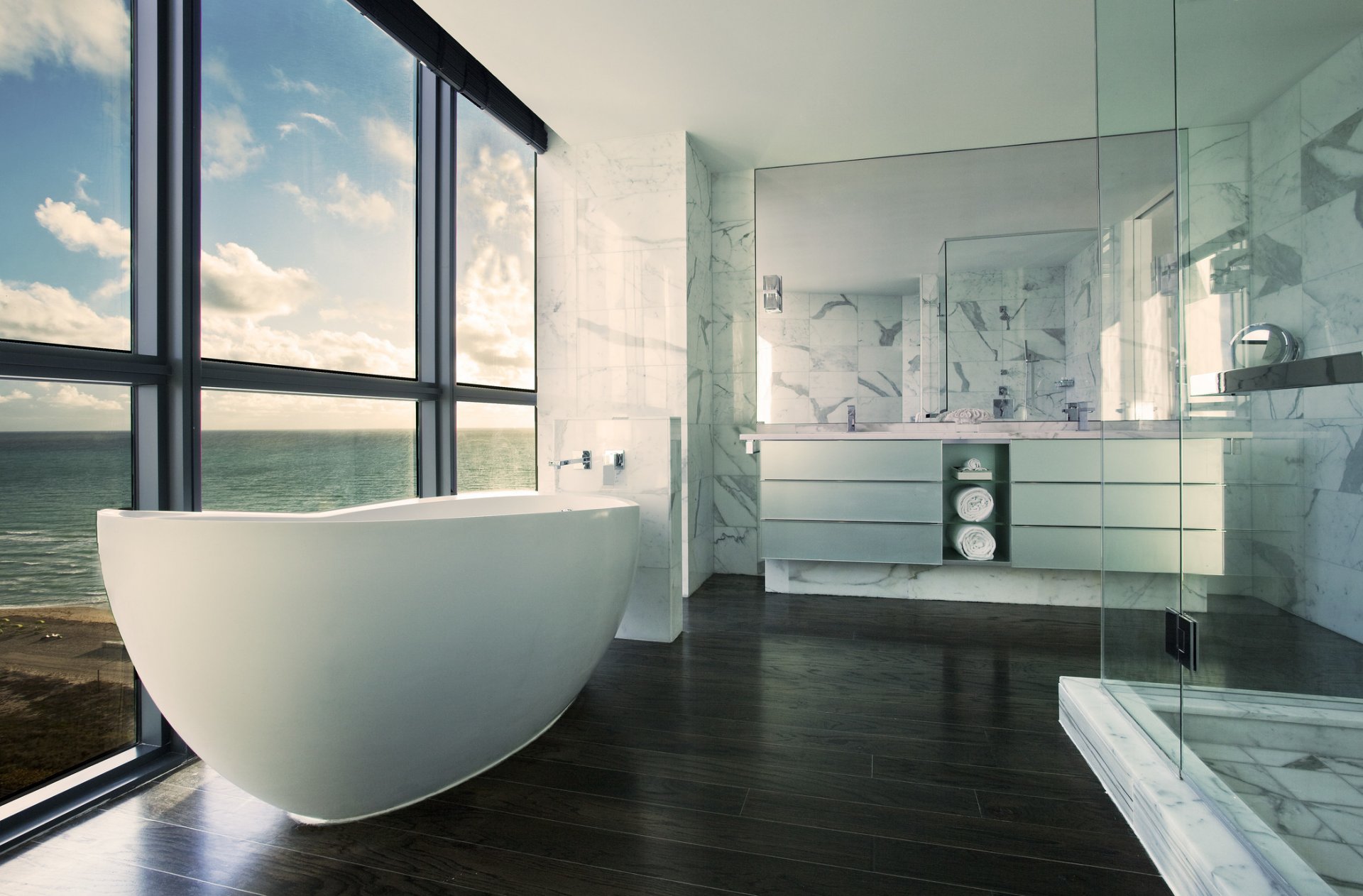 intérieur salle de bain baignoire salle de douche fenêtre mer