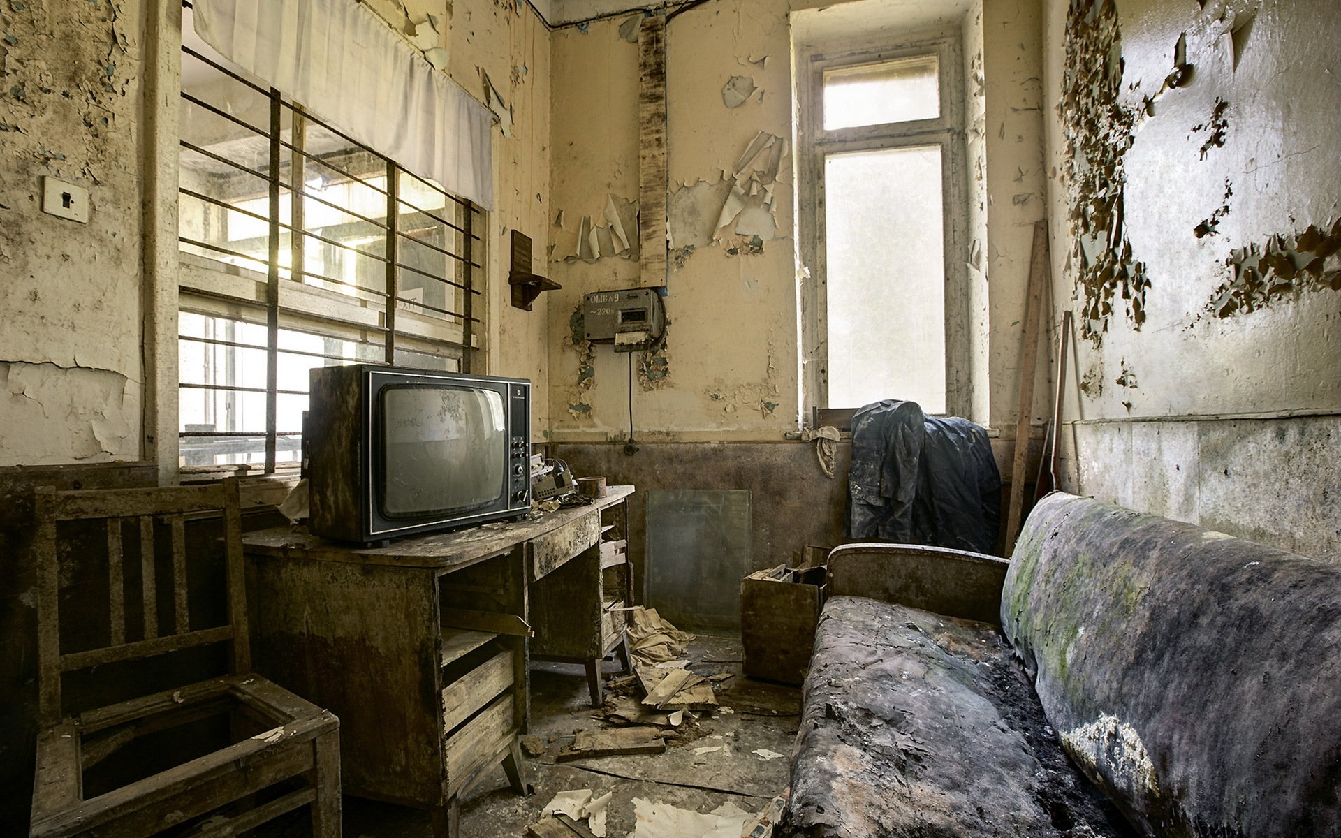 tv sofá habitación interior