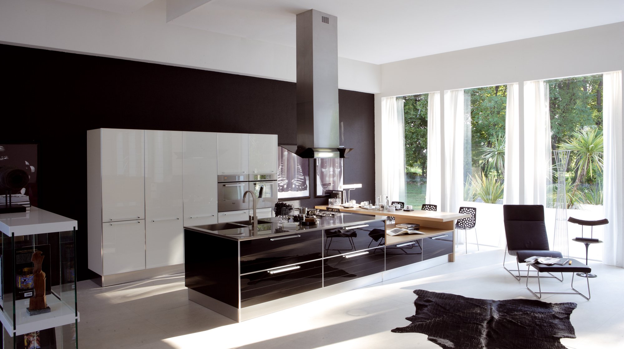 design cucina stile moderno elettrodomestici mobili dipinti pelli sedia tende finestre