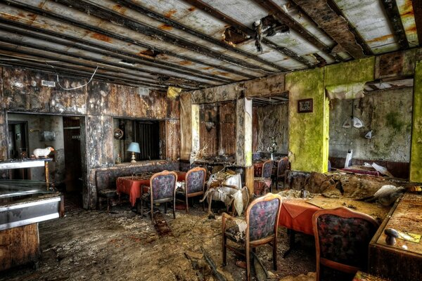 Restaurant. Intérieur dans des tons calmes