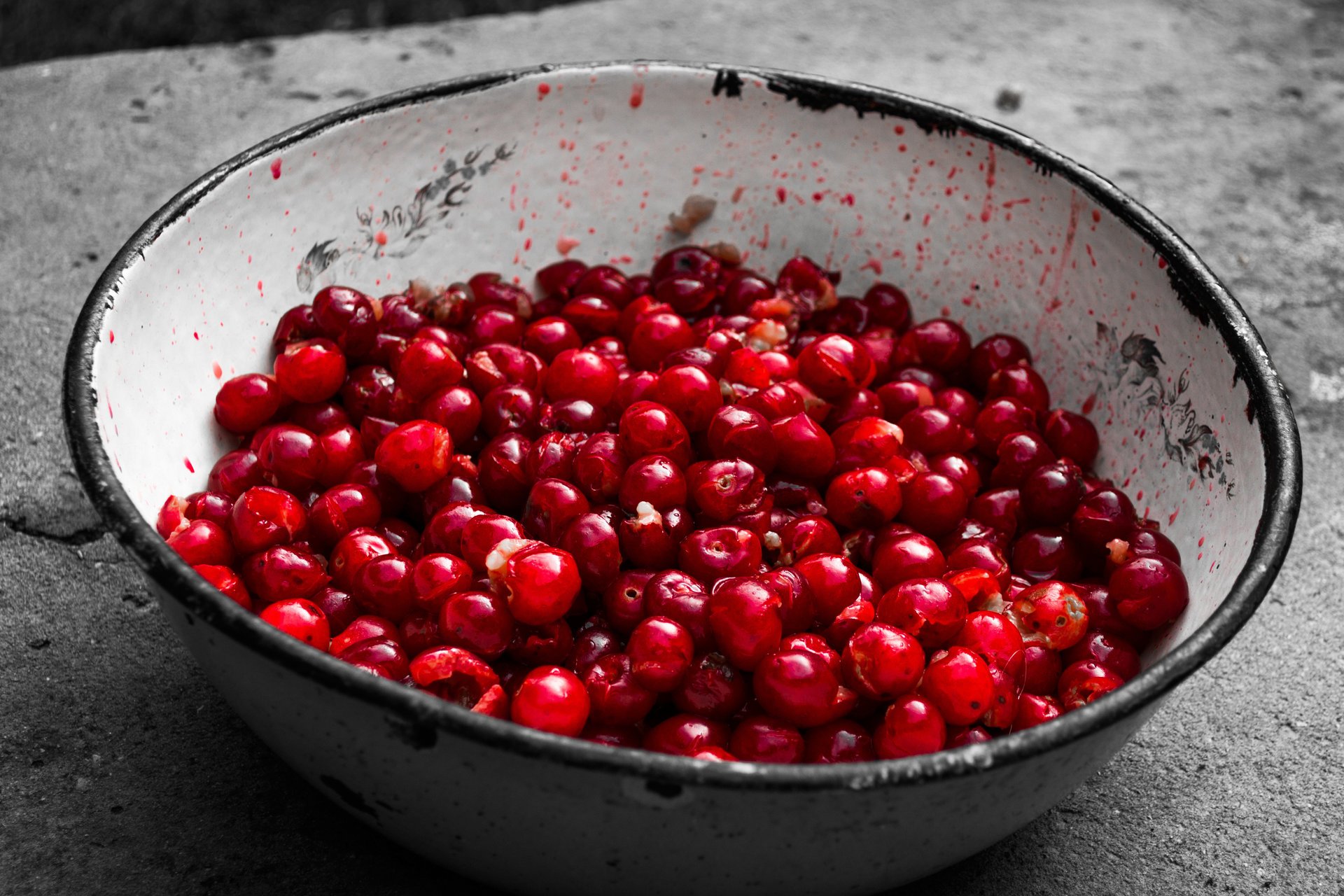 cereza rojo blanco y negro creativo