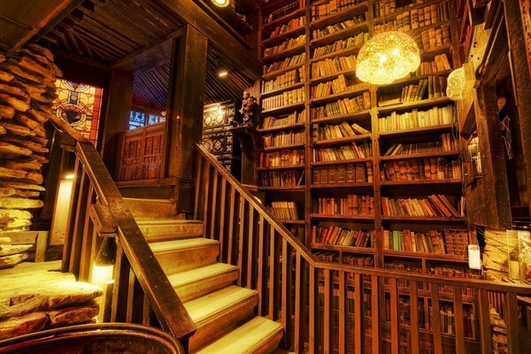 Foto de una biblioteca antigua con escaleras