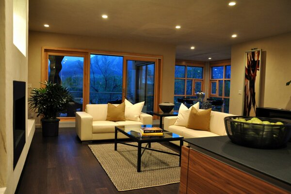 Visual expansion of the space, pleasant tones in the interior of the living room